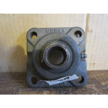 MC GILL F4-05 Flanged Bearing 15/16&#039;&#039; SHAFT HOLE